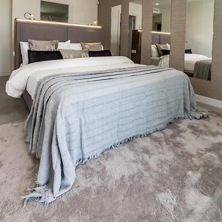 公寓 Oasis325- Class Penthouse With Stunning Views 埃斯特波纳