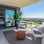 Oasis325- Class Penthouse With Stunning Views Διαμέρισμα Εστεπόνα
