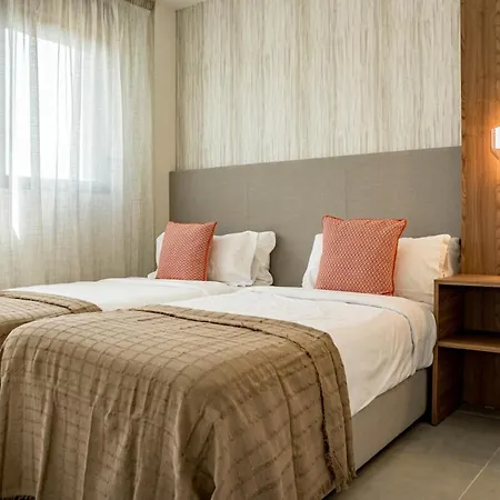 Oasis325- Class Penthouse With Stunning Views Apartment *