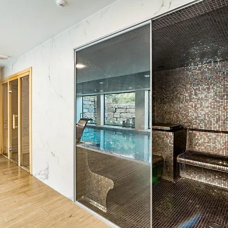 Oasis325- Class Penthouse With Stunning Views Apartment *