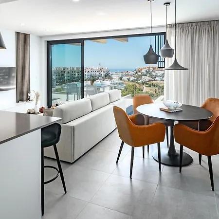 Apartment Oasis325- Class Penthouse With Stunning Views Estepona