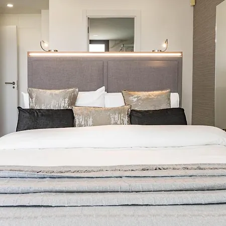 Oasis325- Class Penthouse With Stunning Views Apartment *