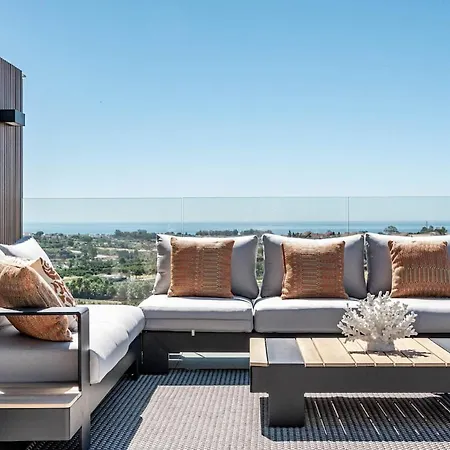 Oasis325- Class Penthouse With Stunning Views Apartment Estepona