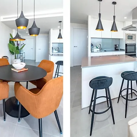 Oasis325- Class Penthouse With Stunning Views Apartment