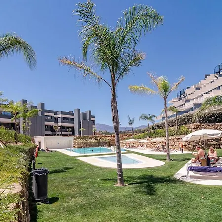 Oasis325- Class Penthouse With Stunning Views Apartment