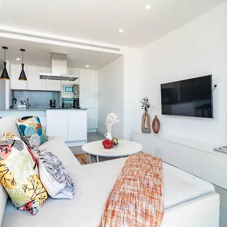 Oasis325- Class Penthouse With Stunning Views Apartamento