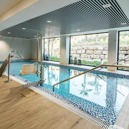 Oasis325- Class Penthouse With Stunning Views Apartment