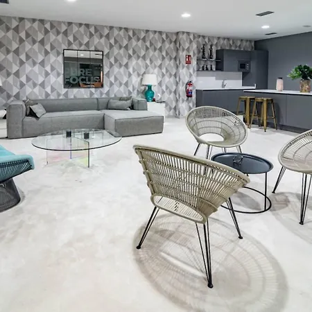 Apartment Oasis325- Class Penthouse With Stunning Views *